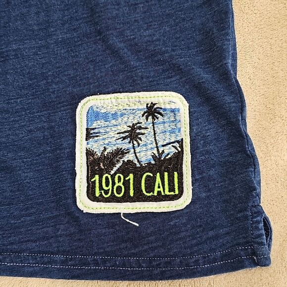 GUESS Big Boys Short Sleeve Textured Knit Polo Shirt, Size 18 - Picture 4 of 9